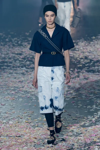 Look 66